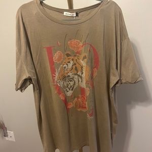 The Laundry Room Love Cat Oversized Tee